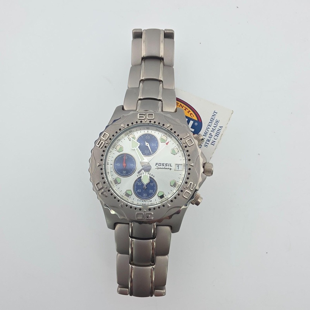 Vtg New! FOSSIL Speedway Mens Watch Titanium Chronograph 3 Sub-Dials Gray 8.75"